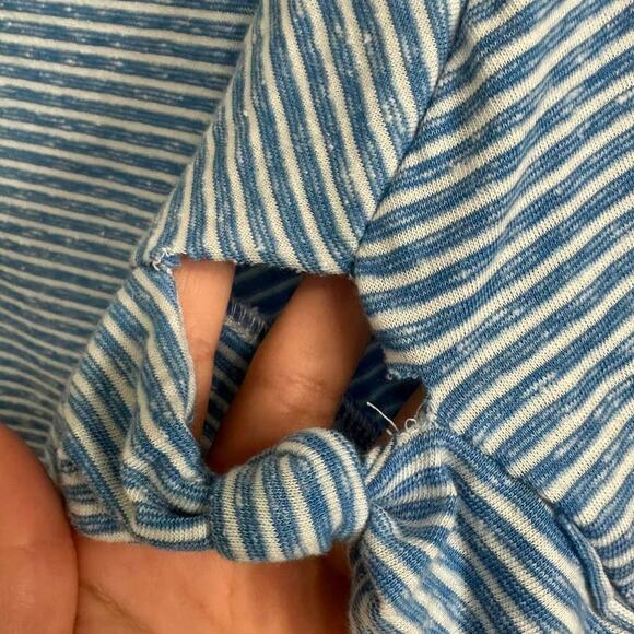 Melrose And Market Blue White Striped Knot Sleeve V-Neck T-Shirt Small‎ NEW - Picture 7 of 8